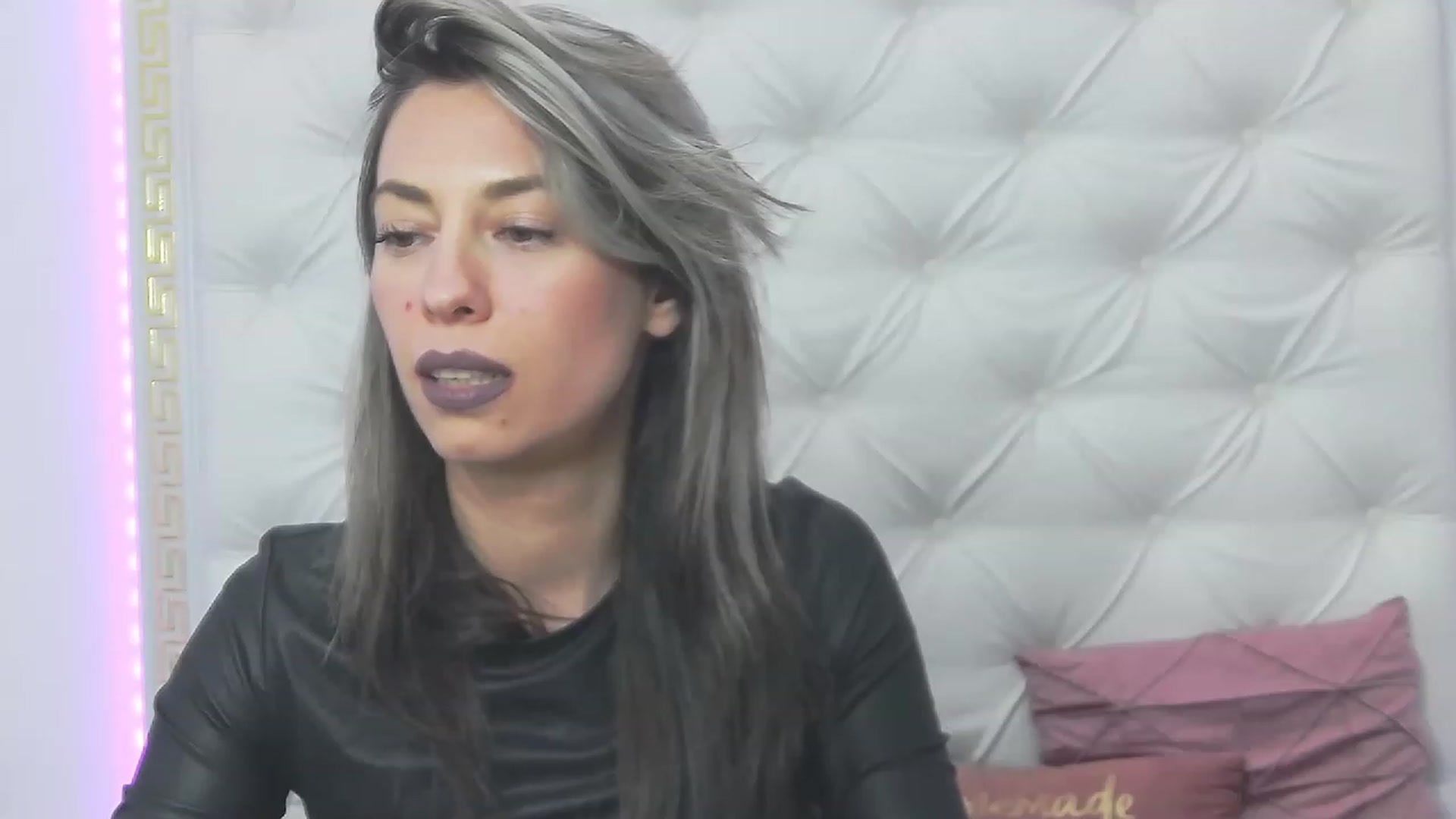 Gallery image thumbnail from PoxyVibe's myfreecams stream on, 03/09/2023, 20:35 image 14 of 20