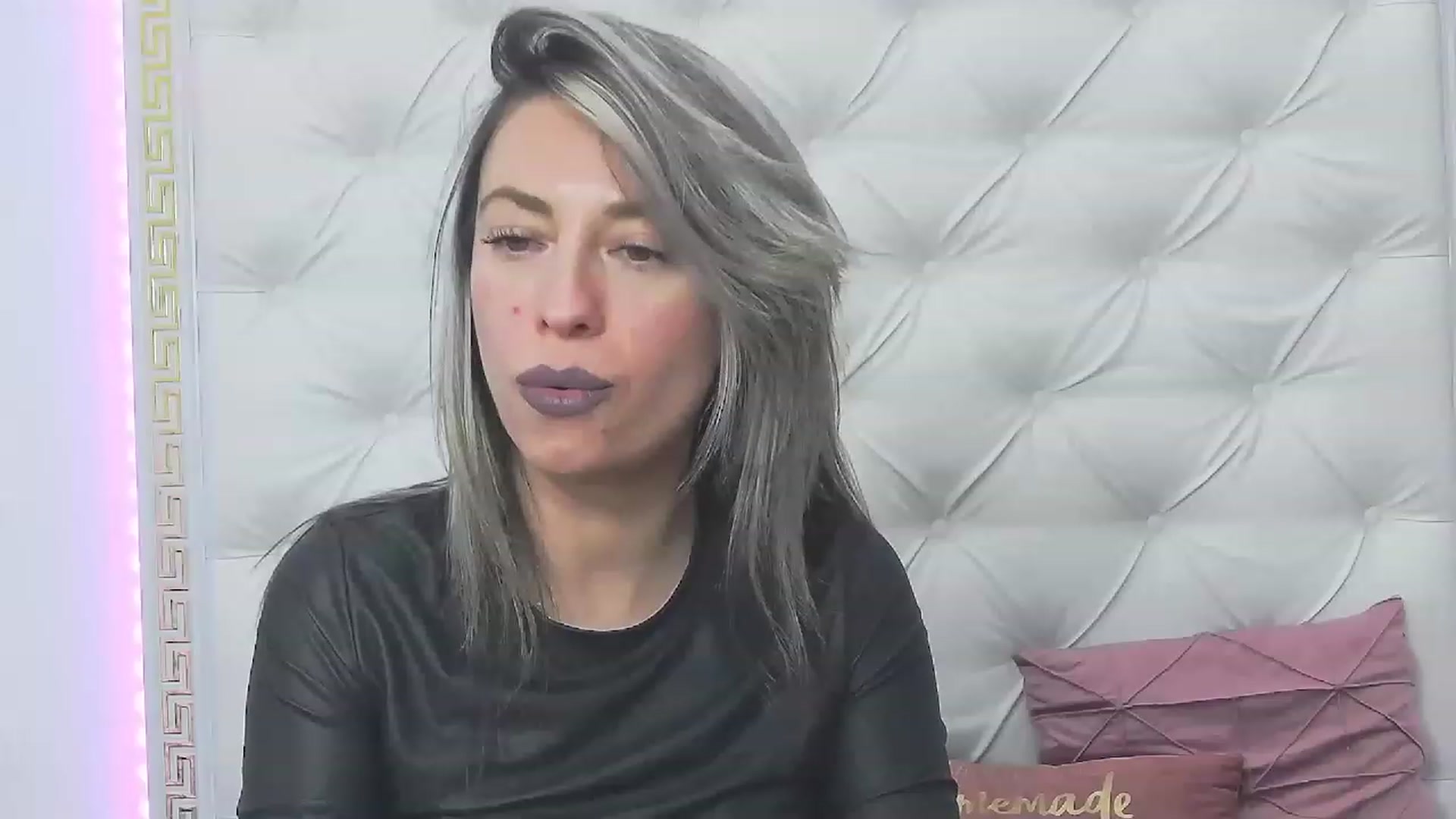 Gallery image thumbnail from PoxyVibe's myfreecams stream on, 03/09/2023, 20:35 image 15 of 20