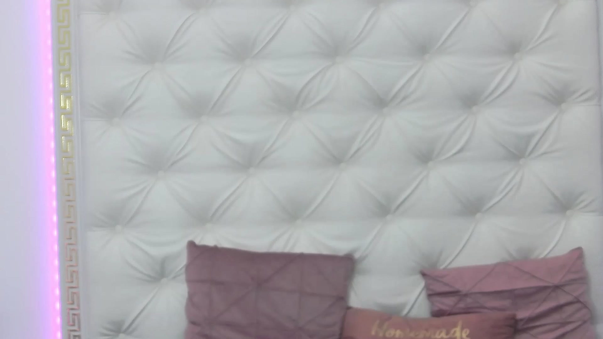 Gallery image thumbnail from PoxyVibe's myfreecams stream on, 03/09/2023, 20:35 image 7 of 20