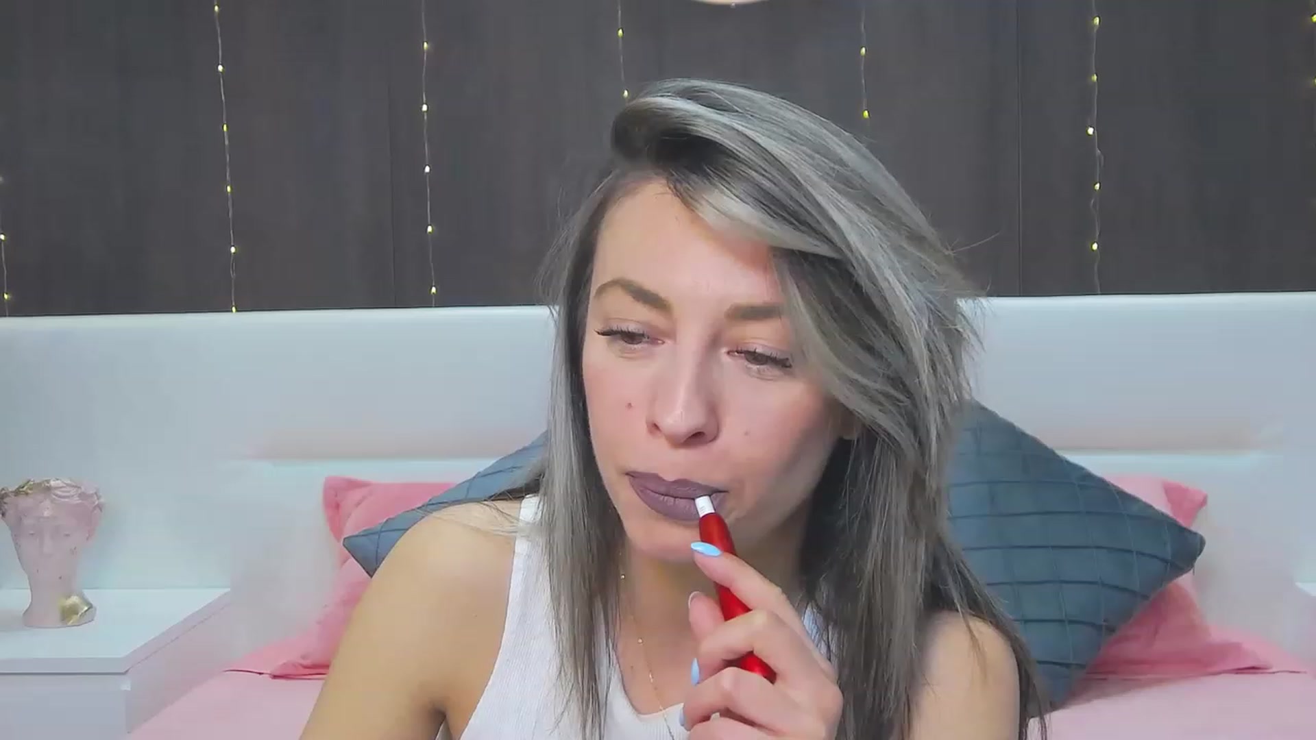 Gallery image thumbnail from PoxyVibe's myfreecams stream on, 03/10/2023, 16:35 image 6 of 20