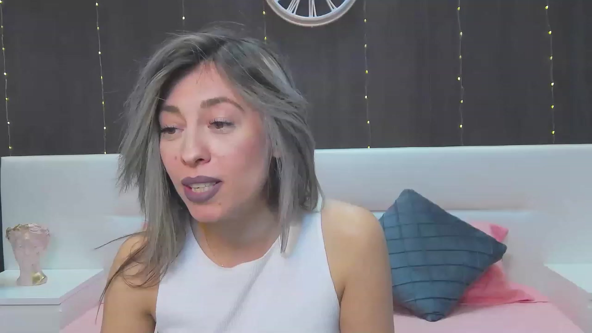 Gallery image thumbnail from PoxyVibe's myfreecams stream on, 03/10/2023, 16:35 image 18 of 20