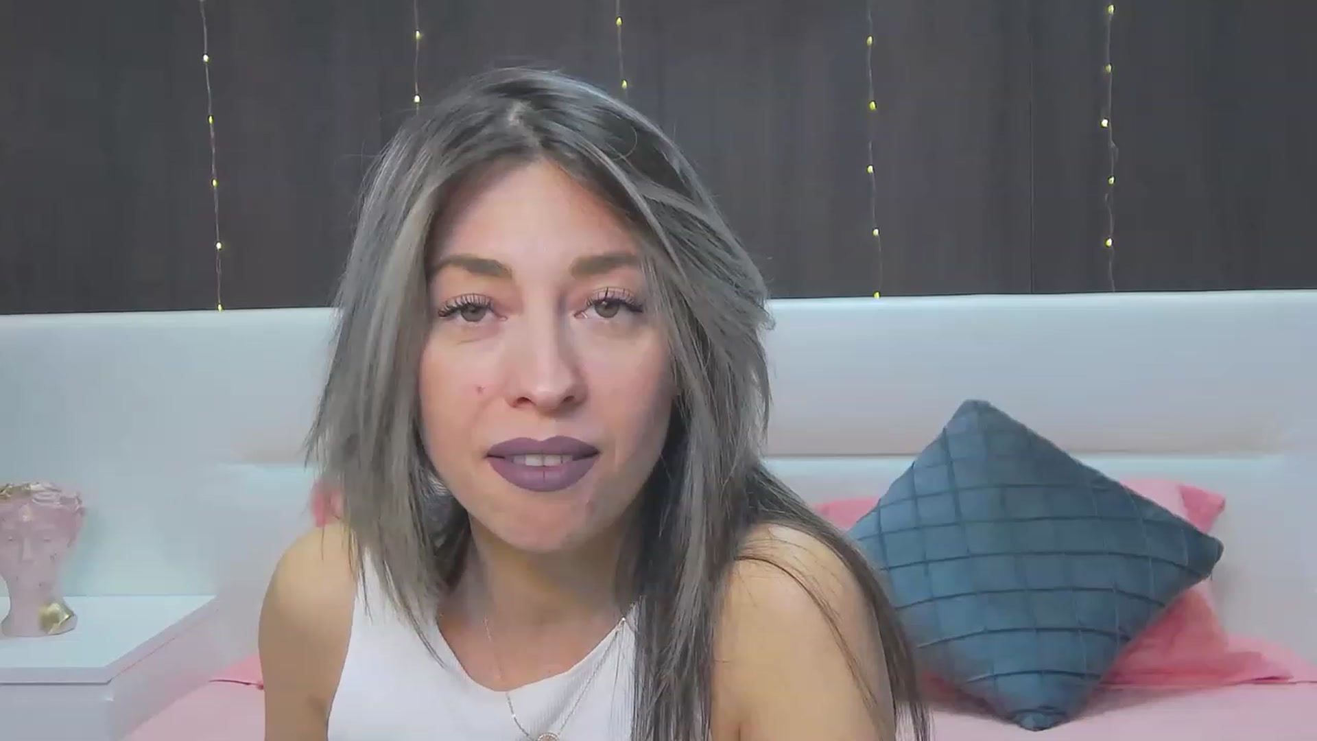 Gallery image thumbnail from PoxyVibe's myfreecams stream on, 03/10/2023, 16:35 image 5 of 20