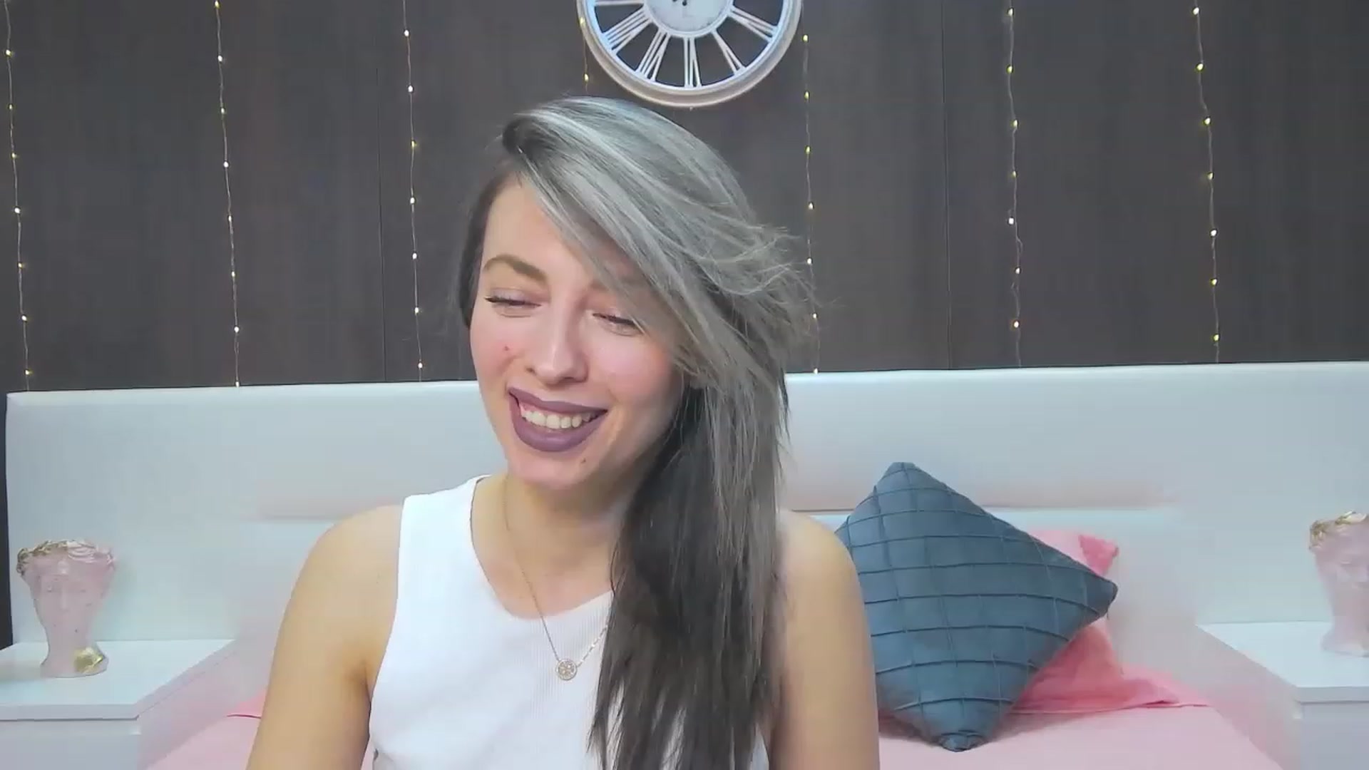 Gallery image thumbnail from PoxyVibe's myfreecams stream on, 03/10/2023, 16:35 image 12 of 20