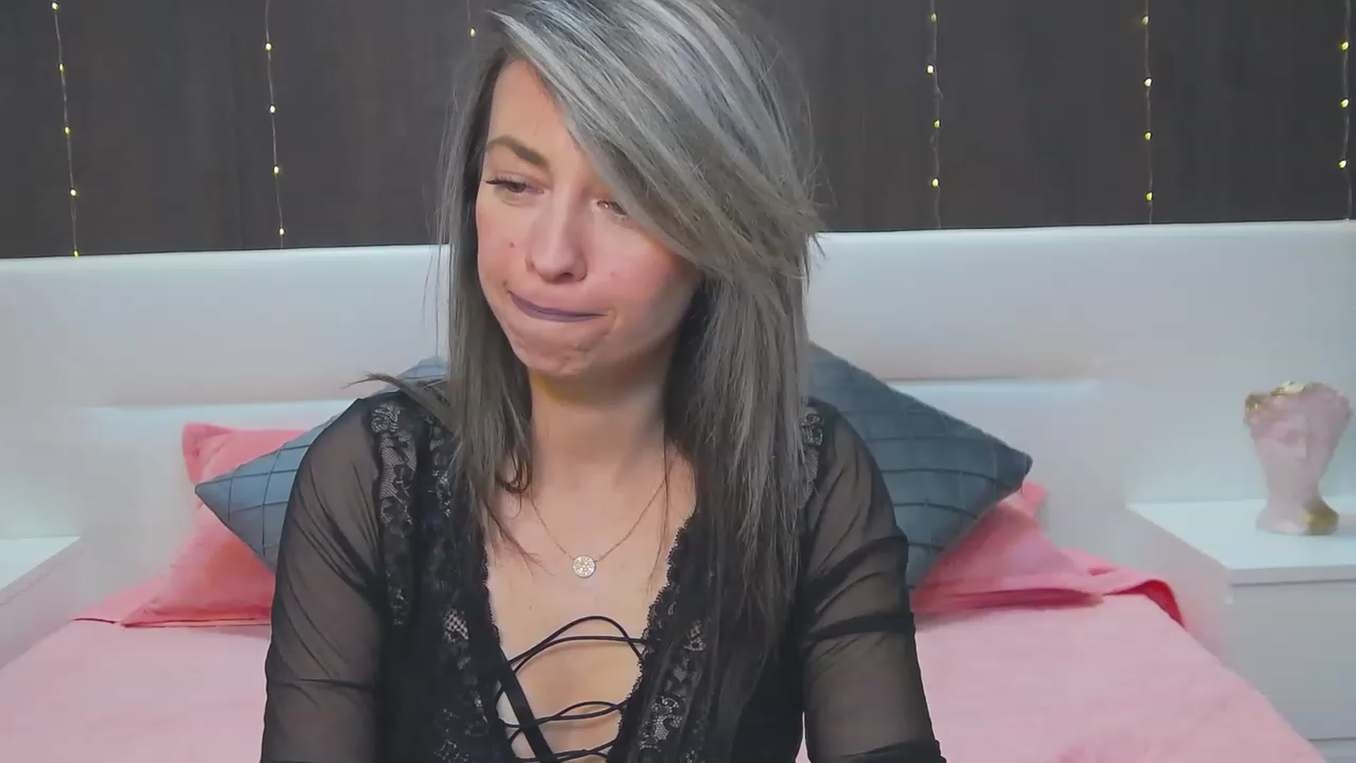 Gallery image thumbnail from PoxyVibe's myfreecams stream on, 03/10/2023, 19:14 image 10 of 20