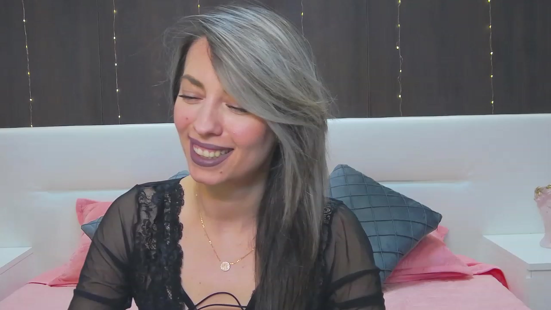 Gallery image thumbnail from PoxyVibe's myfreecams stream on, 03/10/2023, 19:14 image 3 of 20