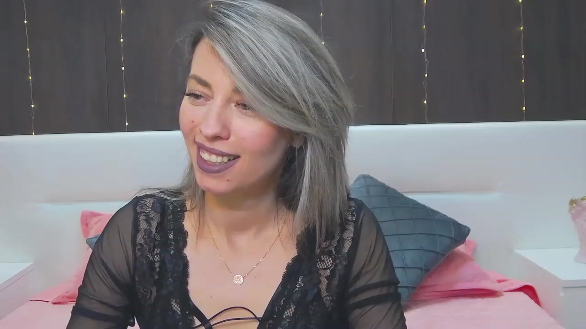 Gallery image thumbnail from PoxyVibe's myfreecams stream on, 03/10/2023, 19:14 image 2 of 20