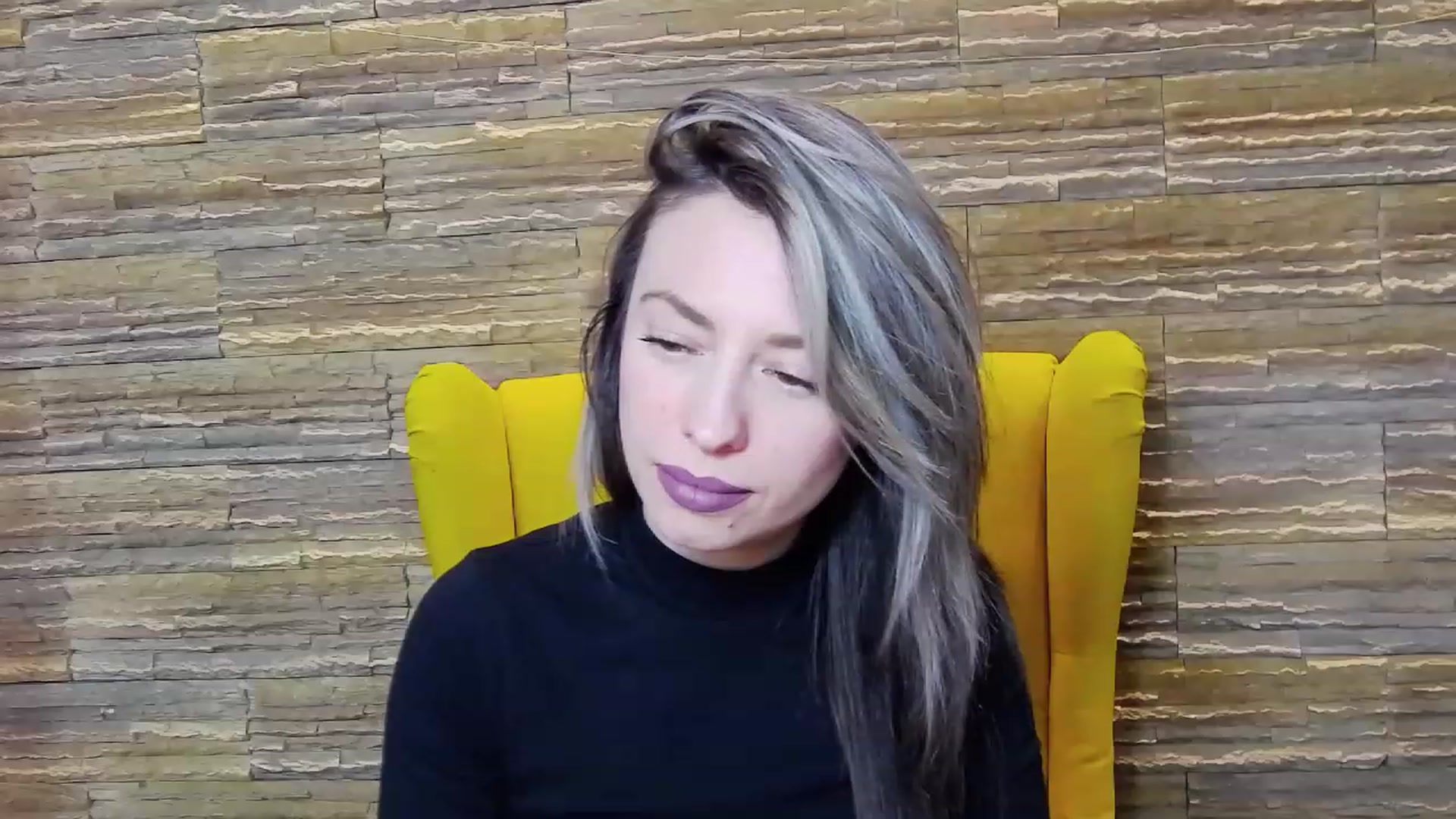 Gallery image thumbnail from PoxyVibe's myfreecams stream on, 03/13/2023, 16:00 image 12 of 20