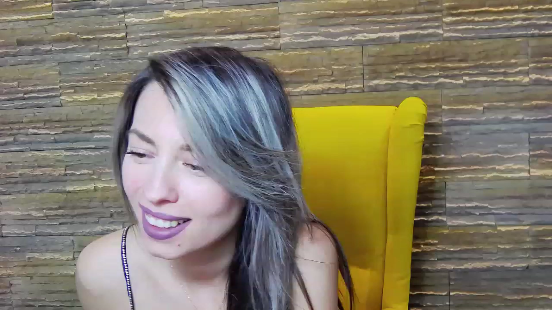 Gallery image thumbnail from PoxyVibe's myfreecams stream on, 03/13/2023, 19:13 image 18 of 20