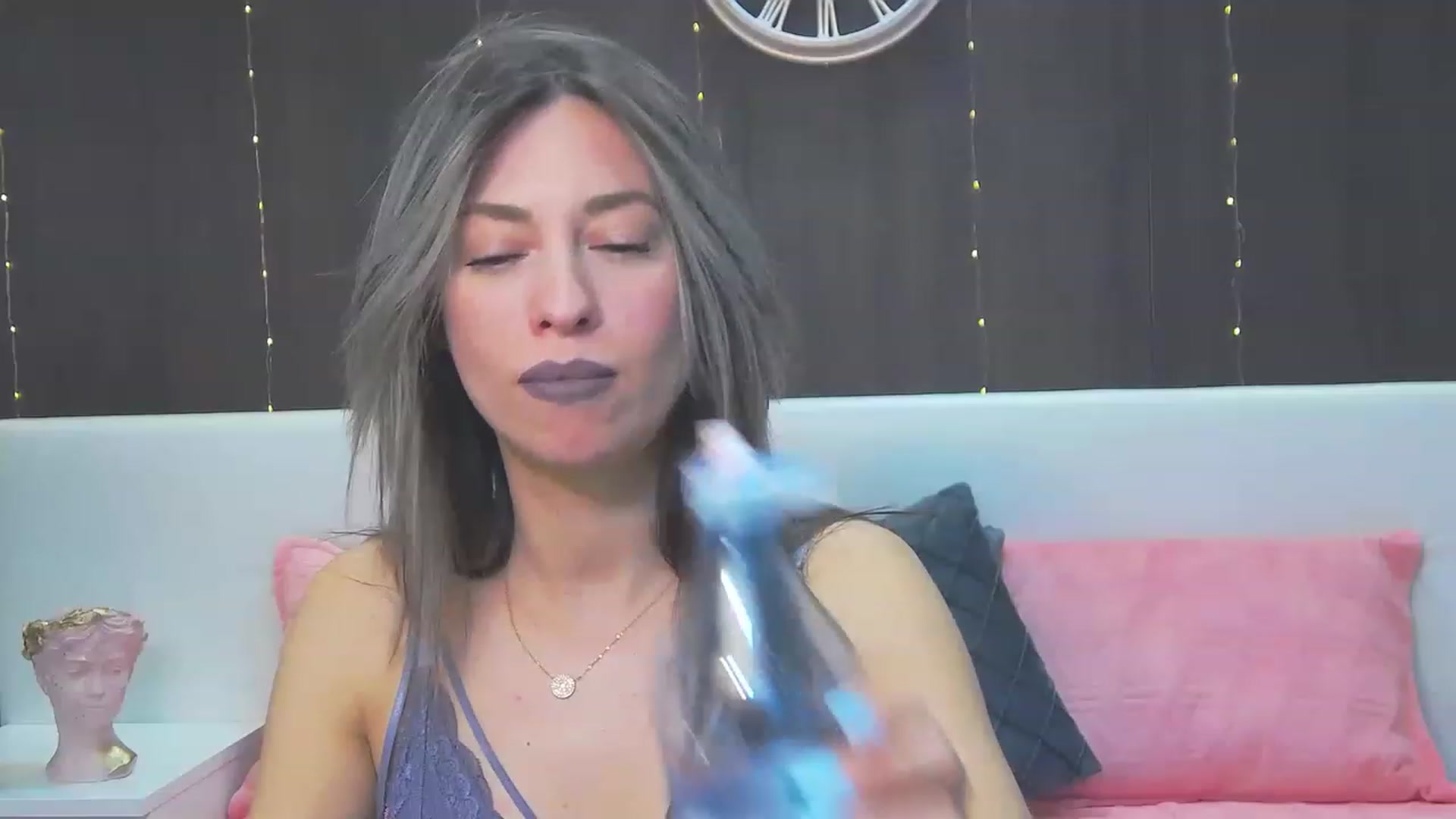 Gallery image thumbnail from PoxyVibe's myfreecams stream on, 03/14/2023, 15:58 image 12 of 20