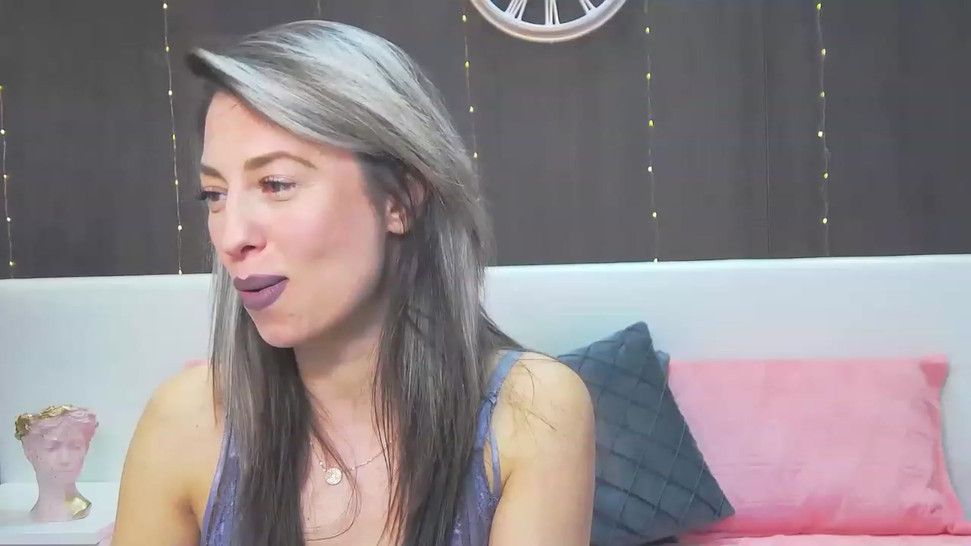 Gallery image thumbnail from PoxyVibe's myfreecams stream on, 03/14/2023, 15:58 image 16 of 20