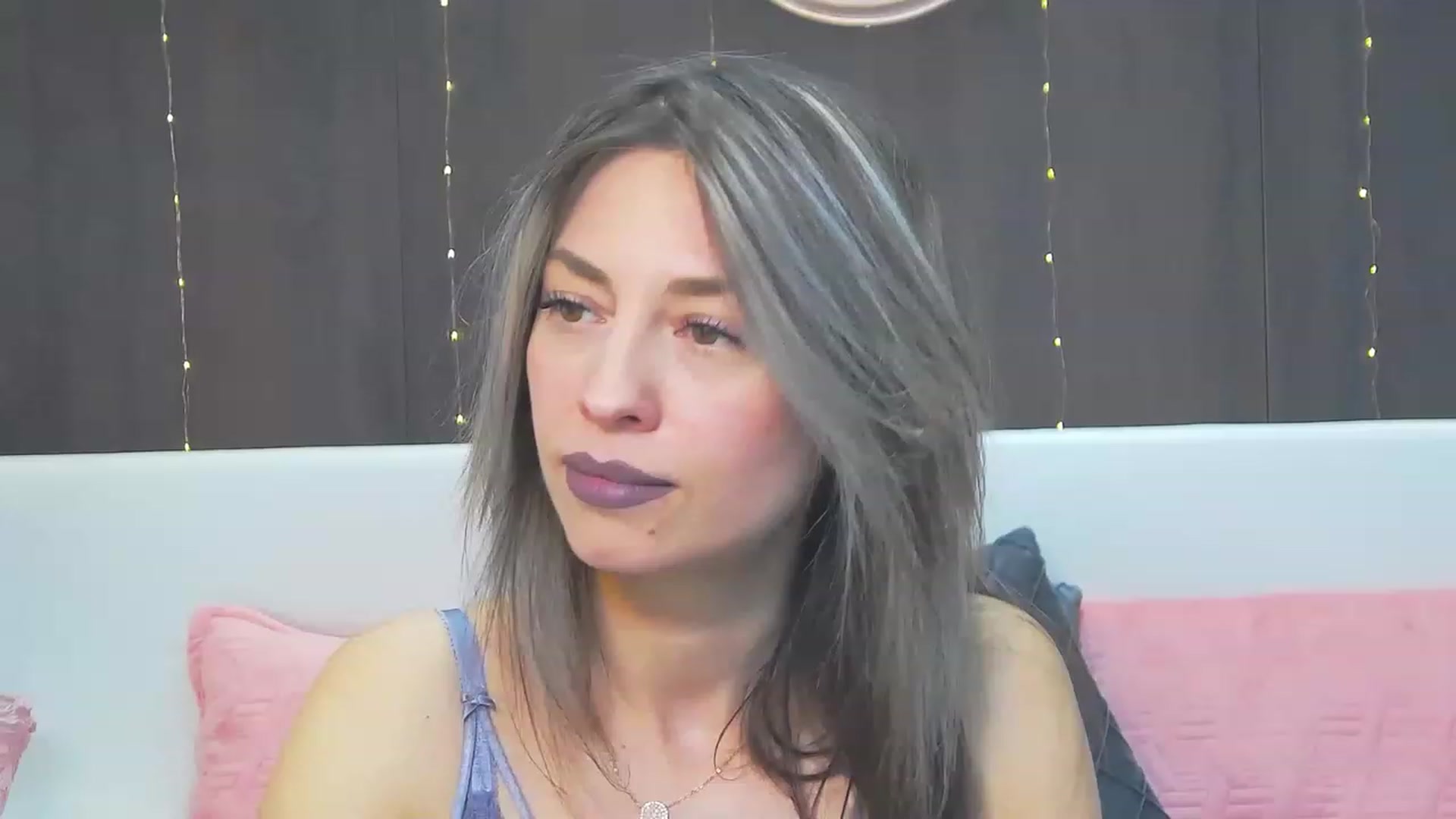 Gallery image thumbnail from PoxyVibe's myfreecams stream on, 03/14/2023, 15:58 image 1 of 20