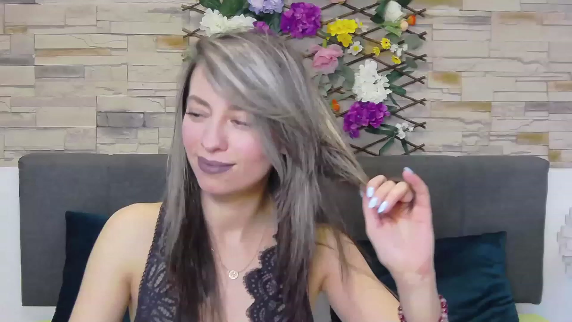 Gallery image thumbnail from PoxyVibe's myfreecams stream on, 03/16/2023, 16:34 image 1 of 20