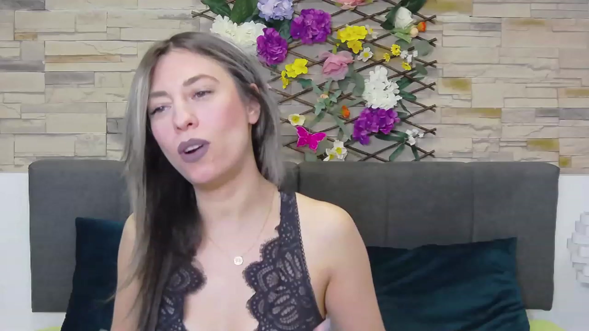 Gallery image thumbnail from PoxyVibe's myfreecams stream on, 03/16/2023, 16:34 image 14 of 20