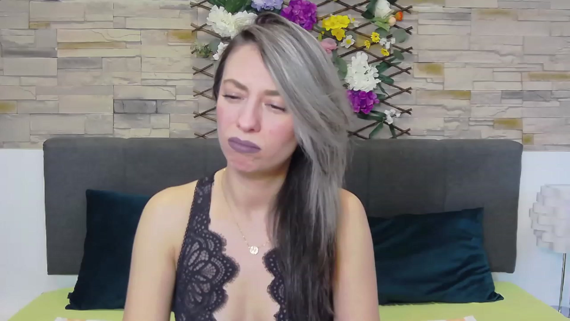Gallery image thumbnail from PoxyVibe's myfreecams stream on, 03/16/2023, 16:34 image 3 of 20