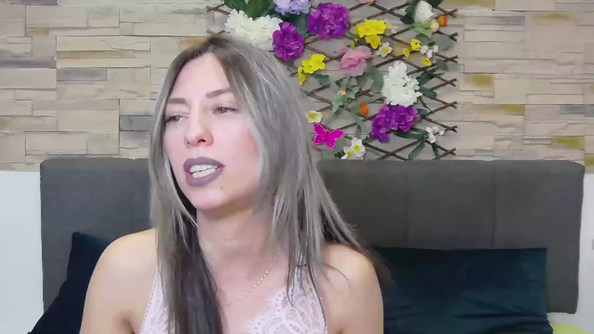 Gallery image thumbnail from PoxyVibe's myfreecams stream on, 03/16/2023, 19:45 image 14 of 20