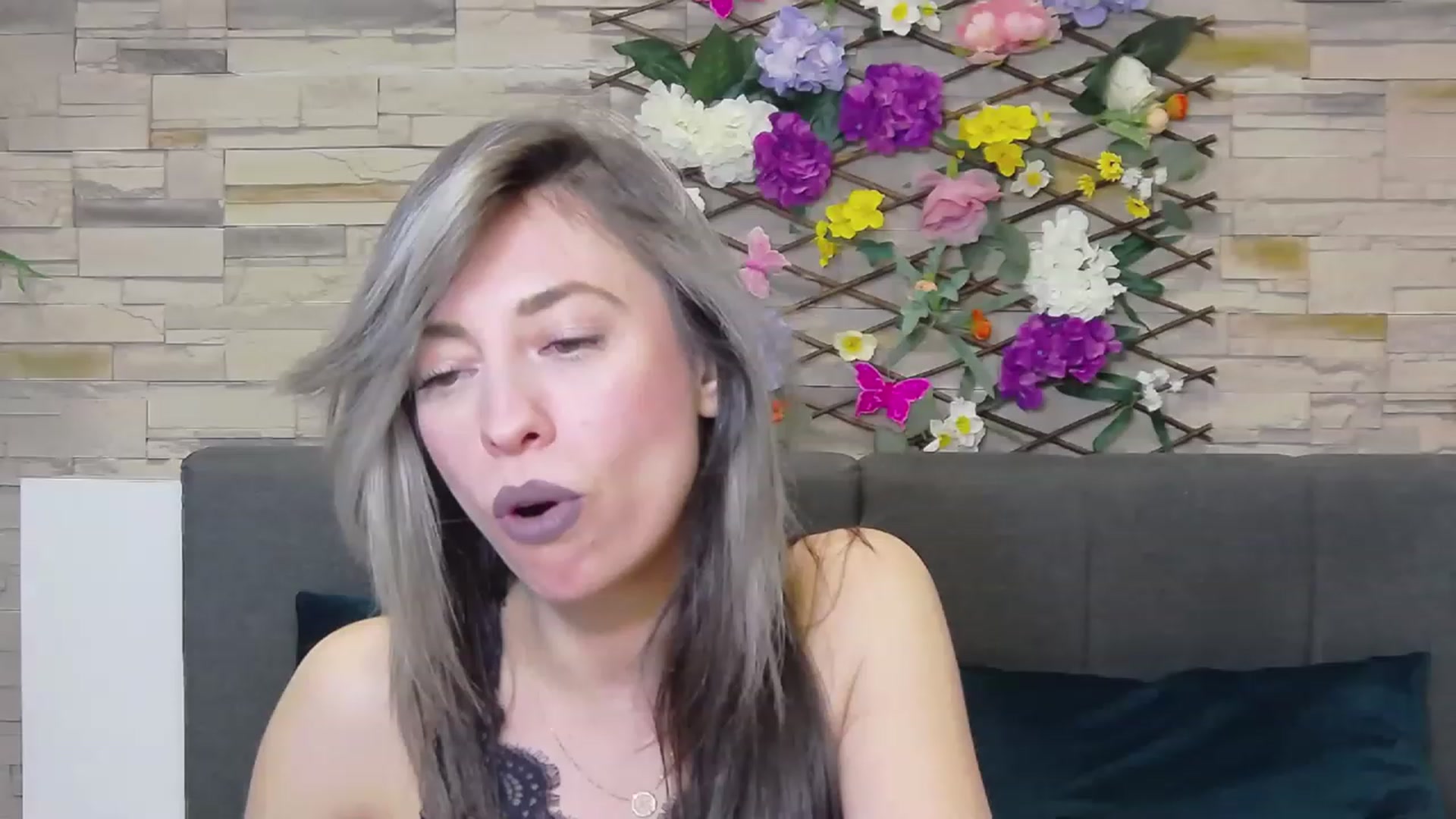 Gallery image thumbnail from PoxyVibe's myfreecams stream on, 03/16/2023, 19:45 image 3 of 20