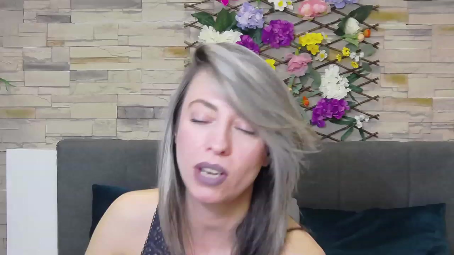 Gallery image thumbnail from PoxyVibe's myfreecams stream on, 03/16/2023, 19:45 image 4 of 20
