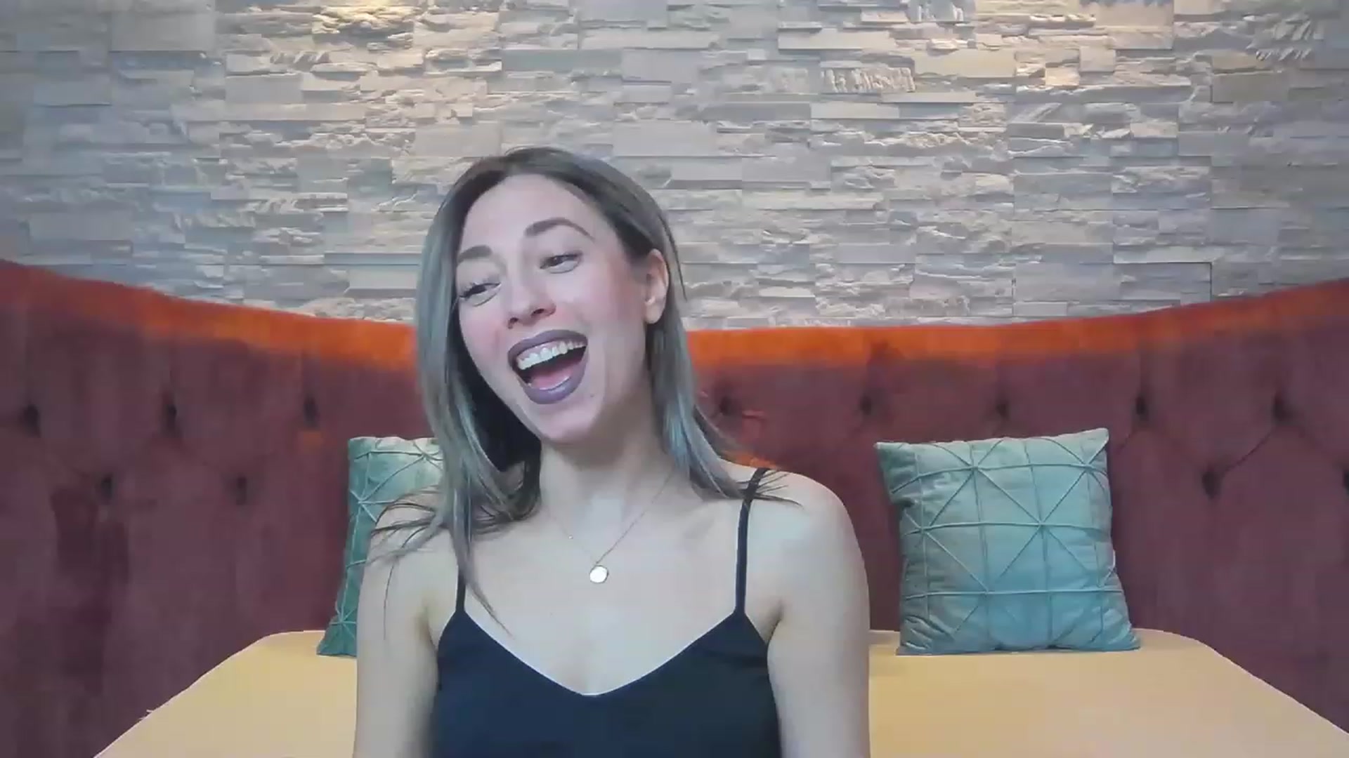 Gallery image thumbnail from PoxyVibe's myfreecams stream on, 03/17/2023, 16:07 image 4 of 20
