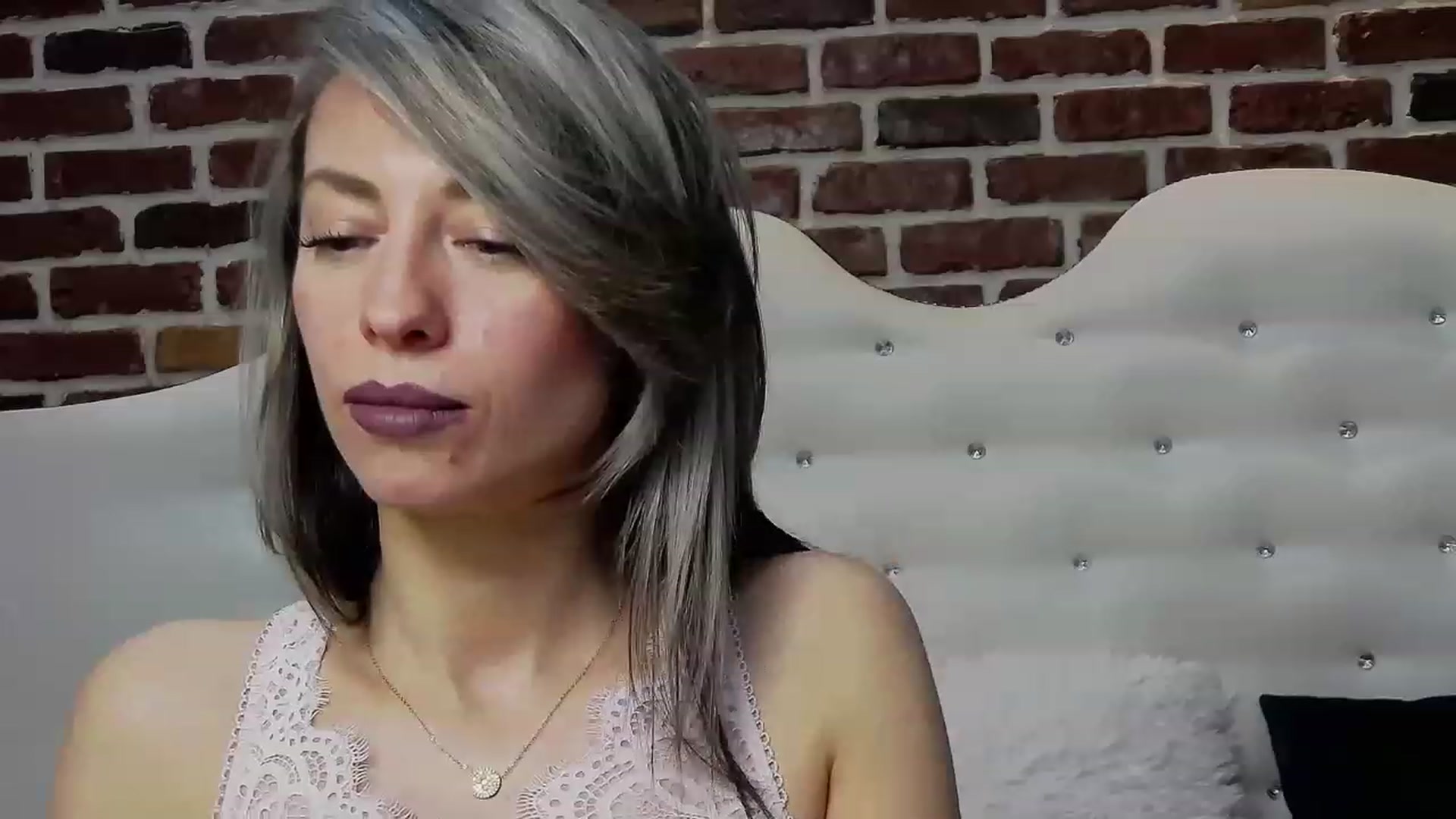 Gallery image thumbnail from PoxyVibe's myfreecams stream on, 03/22/2023, 17:31 image 4 of 20