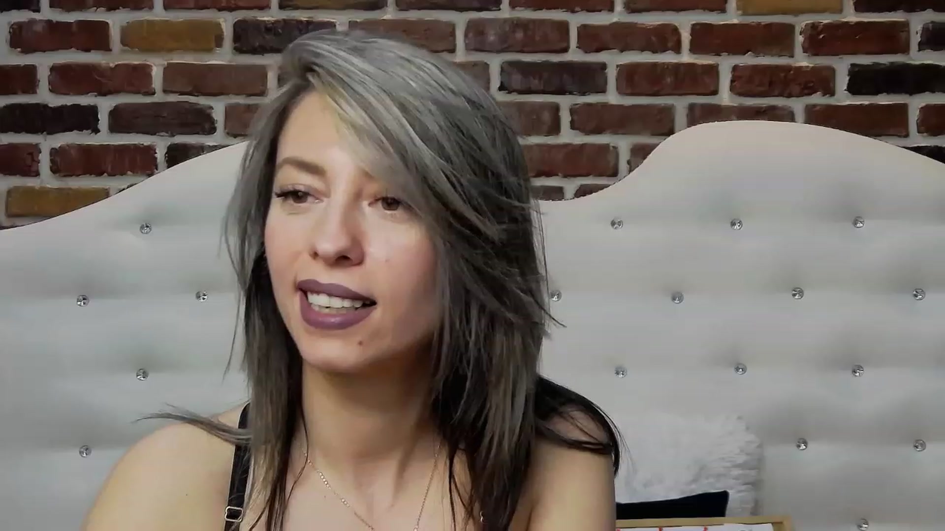 Gallery image thumbnail from PoxyVibe's myfreecams stream on, 03/23/2023, 18:37 image 15 of 20
