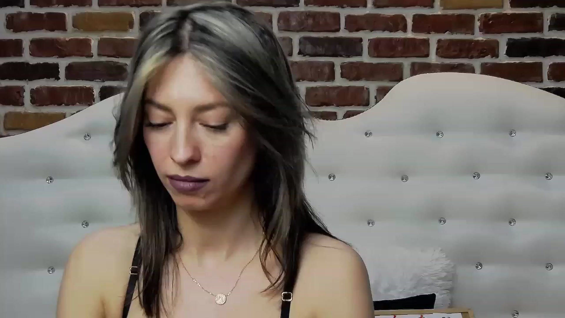 Gallery image thumbnail from PoxyVibe's myfreecams stream on, 03/23/2023, 18:37 image 1 of 20