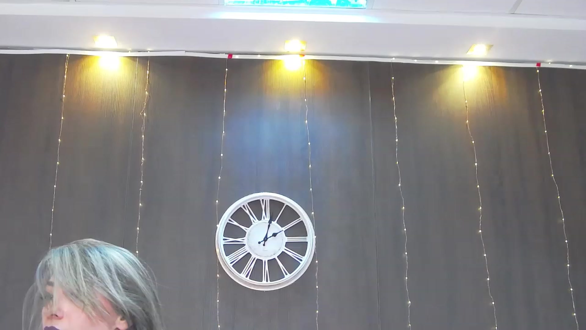 Gallery image thumbnail from PoxyVibe's myfreecams stream on, 03/27/2023, 15:14 image 7 of 20