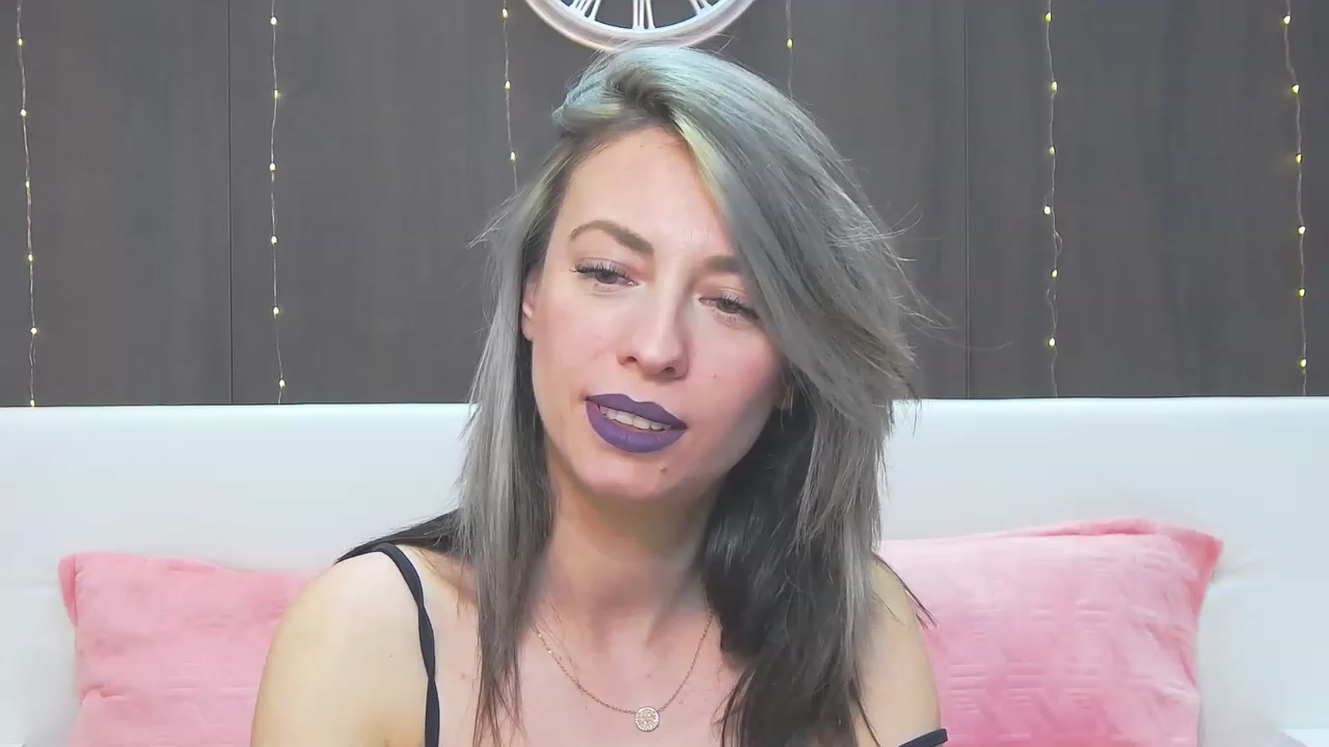 Gallery image thumbnail from PoxyVibe's myfreecams stream on, 03/27/2023, 16:13 image 20 of 20