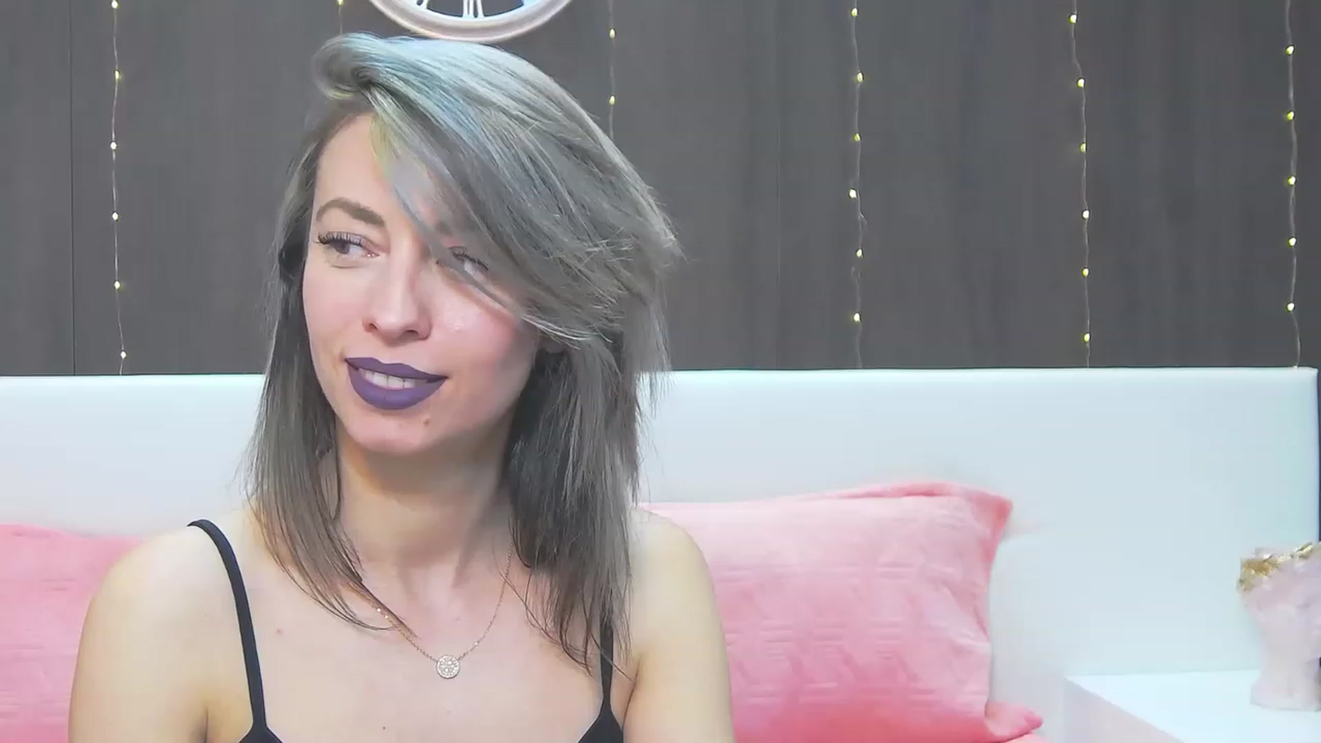 Gallery image thumbnail from PoxyVibe's myfreecams stream on, 03/27/2023, 16:13 image 11 of 20