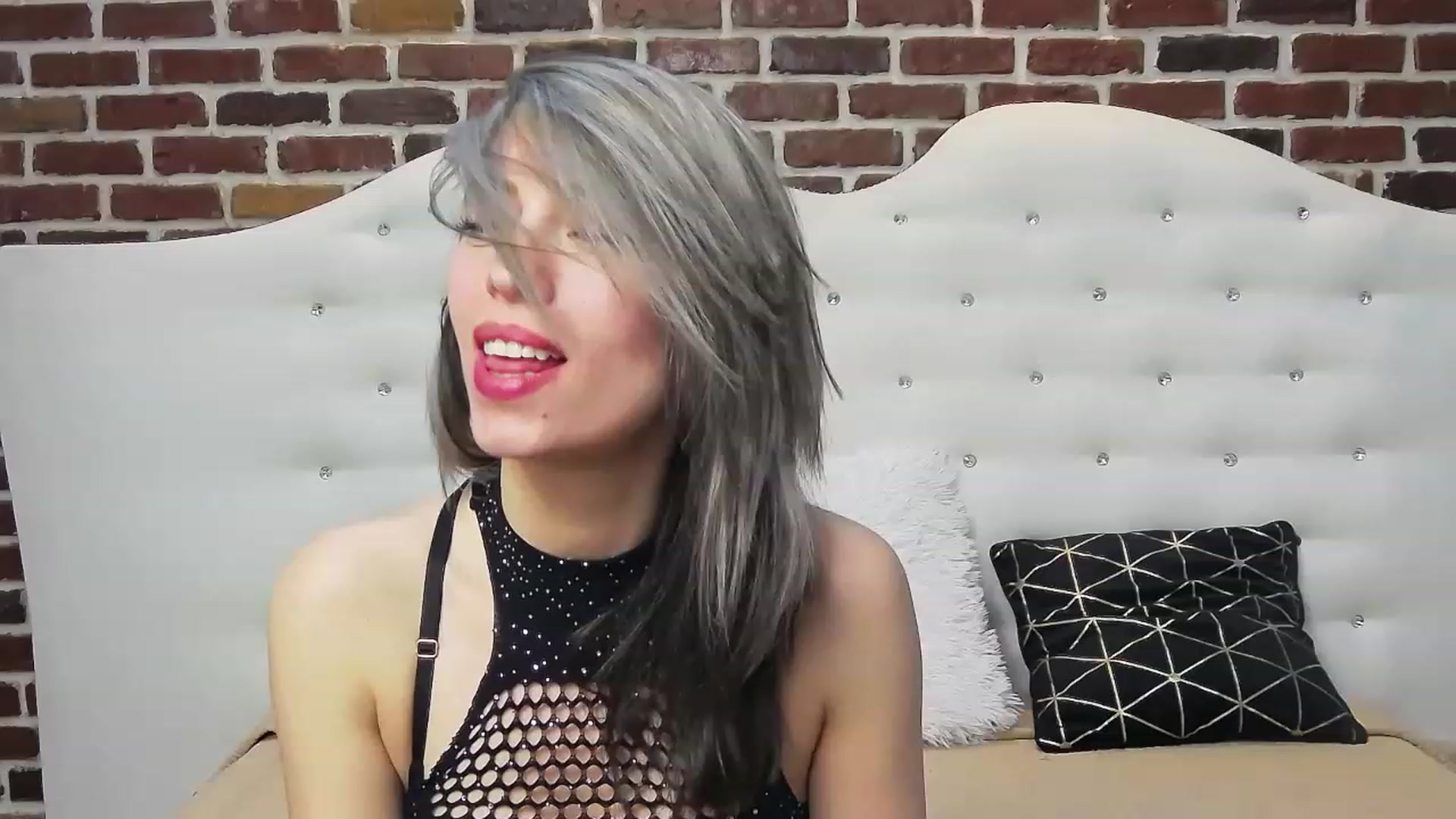 Gallery image thumbnail from PoxyVibe's myfreecams stream on, 03/28/2023, 15:28 image 6 of 20