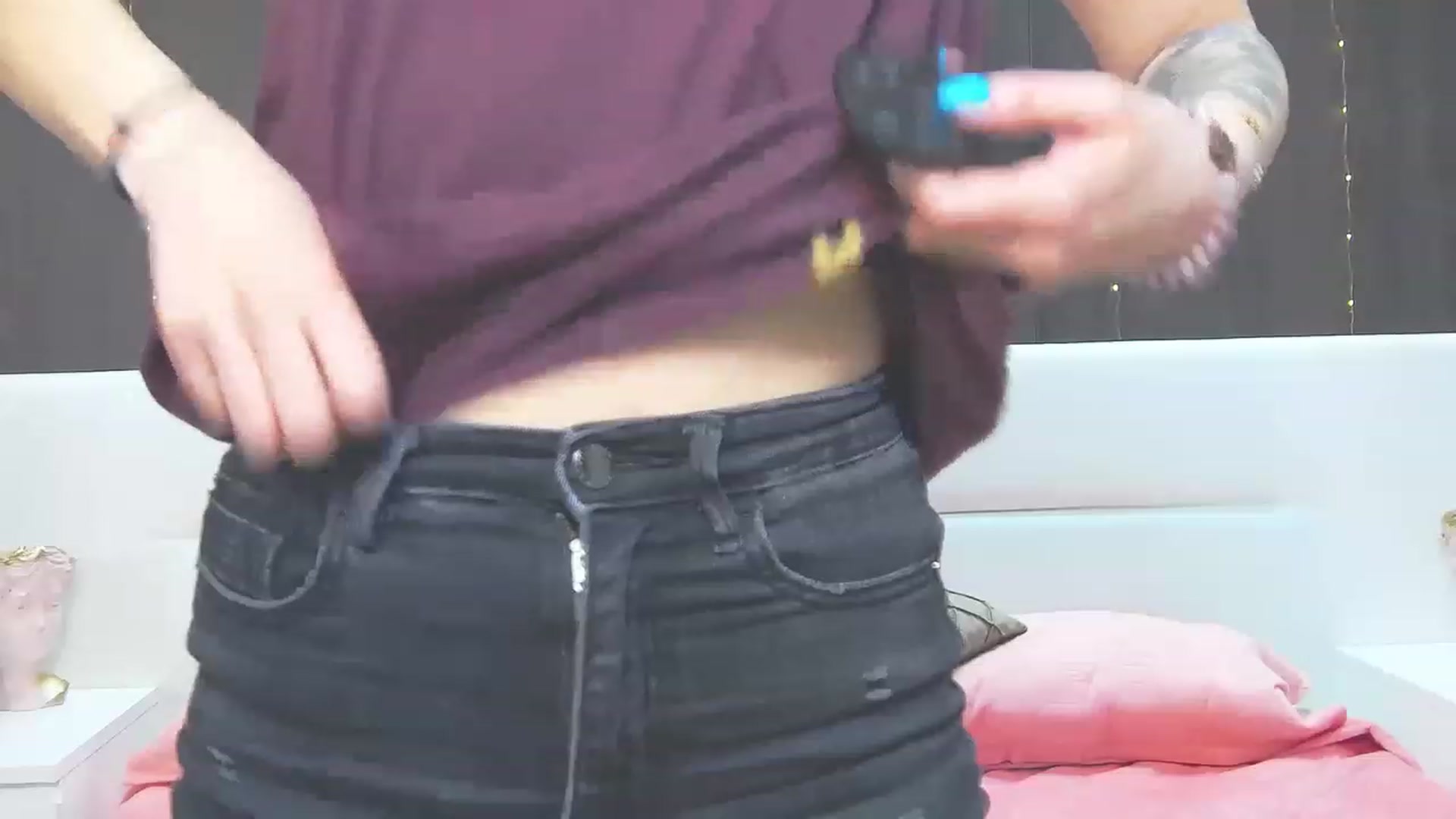 Gallery image thumbnail from PoxyVibe's myfreecams stream on, 03/30/2023, 19:39 image 20 of 20