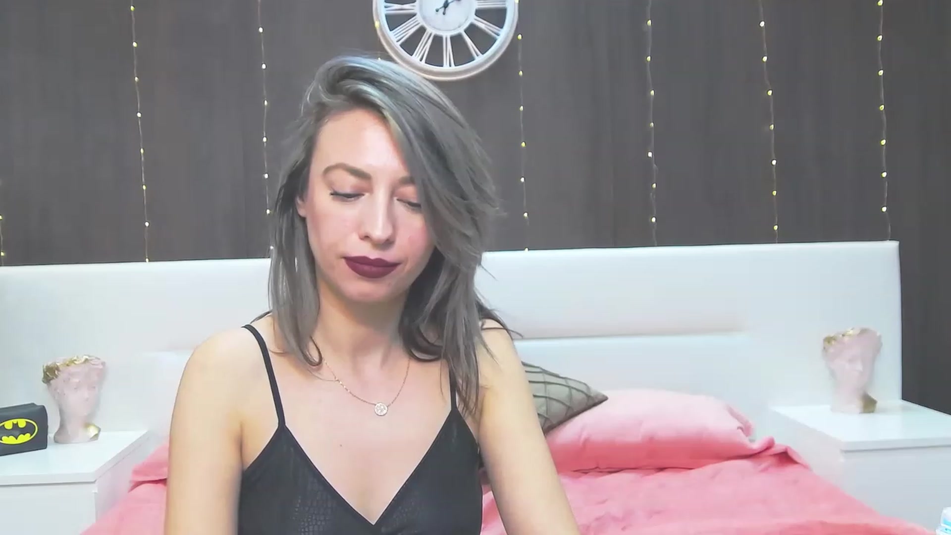 Gallery image thumbnail from PoxyVibe's myfreecams stream on, 03/30/2023, 19:39 image 17 of 20