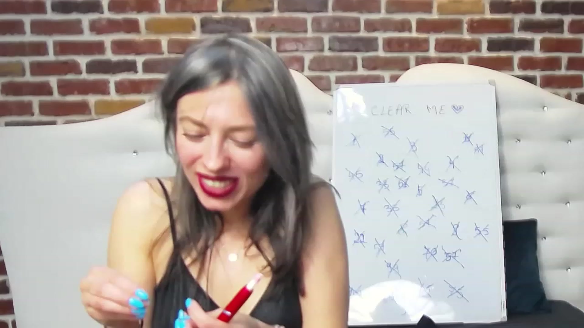 Gallery image thumbnail from PoxyVibe's myfreecams stream on, 03/31/2023, 19:42 image 18 of 20