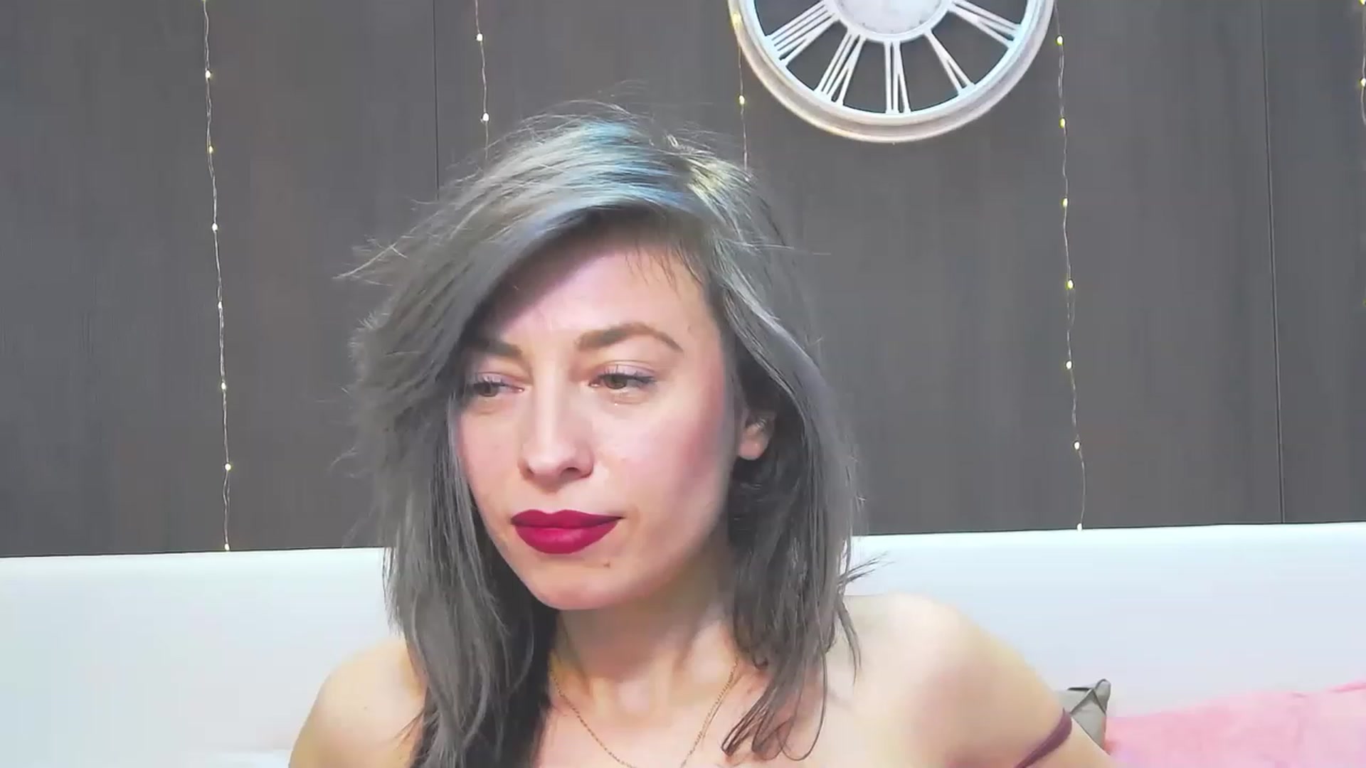 Gallery image thumbnail from PoxyVibe's myfreecams stream on, 04/03/2023, 14:45 image 10 of 20
