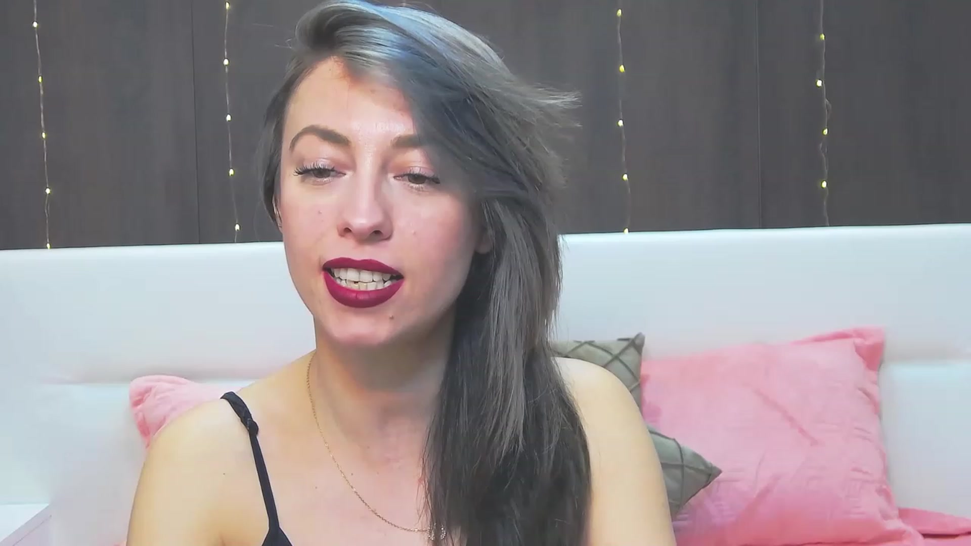 Gallery image thumbnail from PoxyVibe's myfreecams stream on, 04/03/2023, 17:48 image 15 of 20