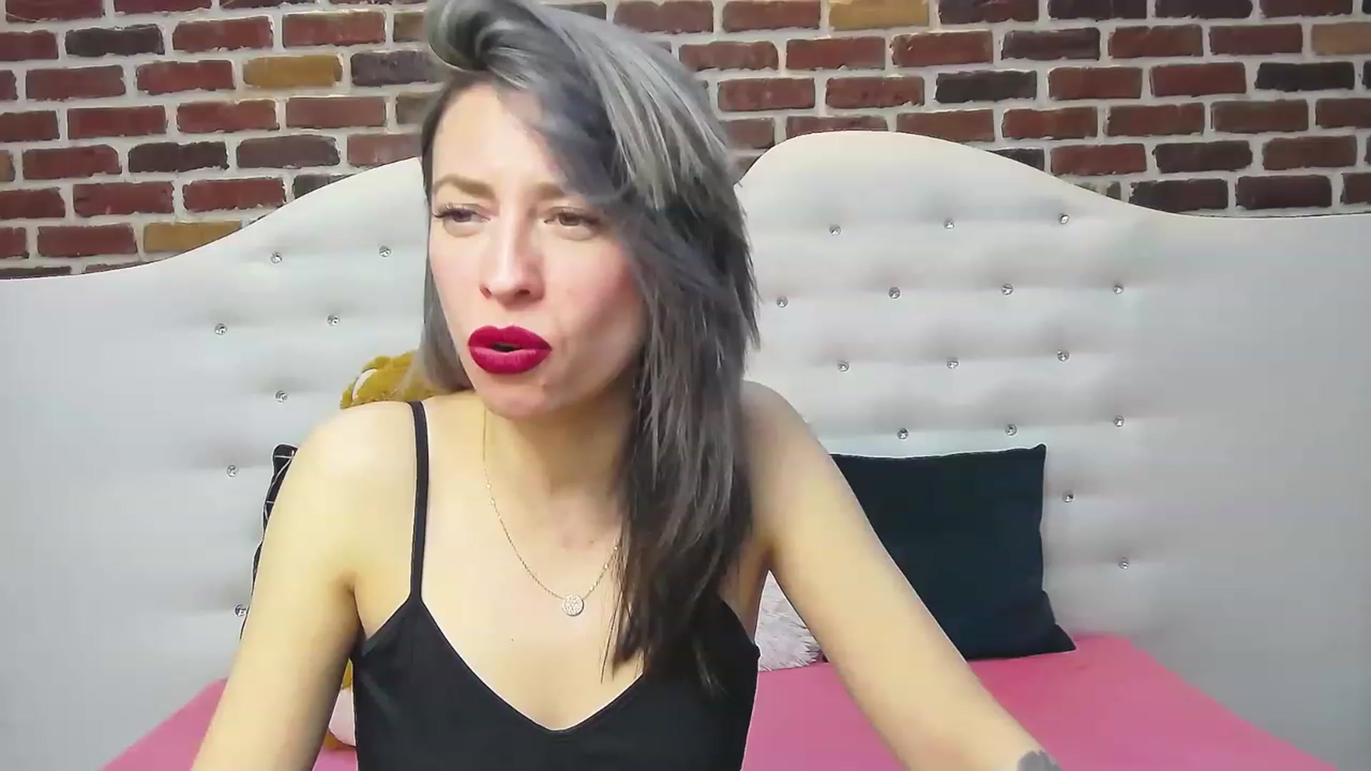 Gallery image thumbnail from PoxyVibe's myfreecams stream on, 04/05/2023, 15:48 image 9 of 20