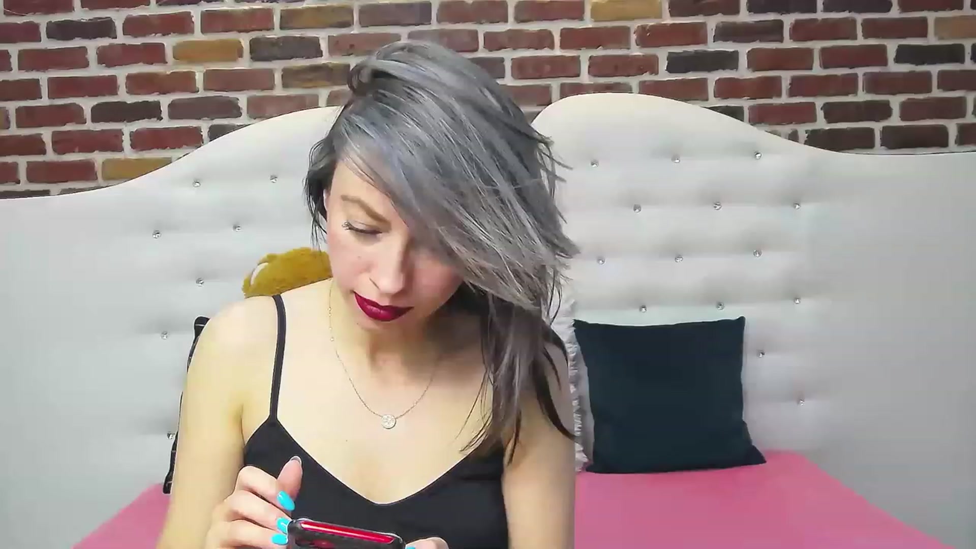 Gallery image thumbnail from PoxyVibe's myfreecams stream on, 04/05/2023, 15:48 image 11 of 20