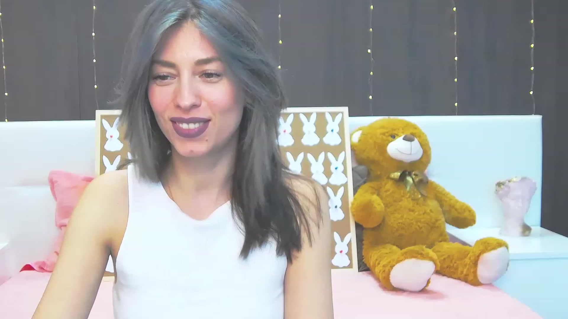 Gallery image thumbnail from PoxyVibe's myfreecams stream on, 04/13/2023, 15:27 image 10 of 20
