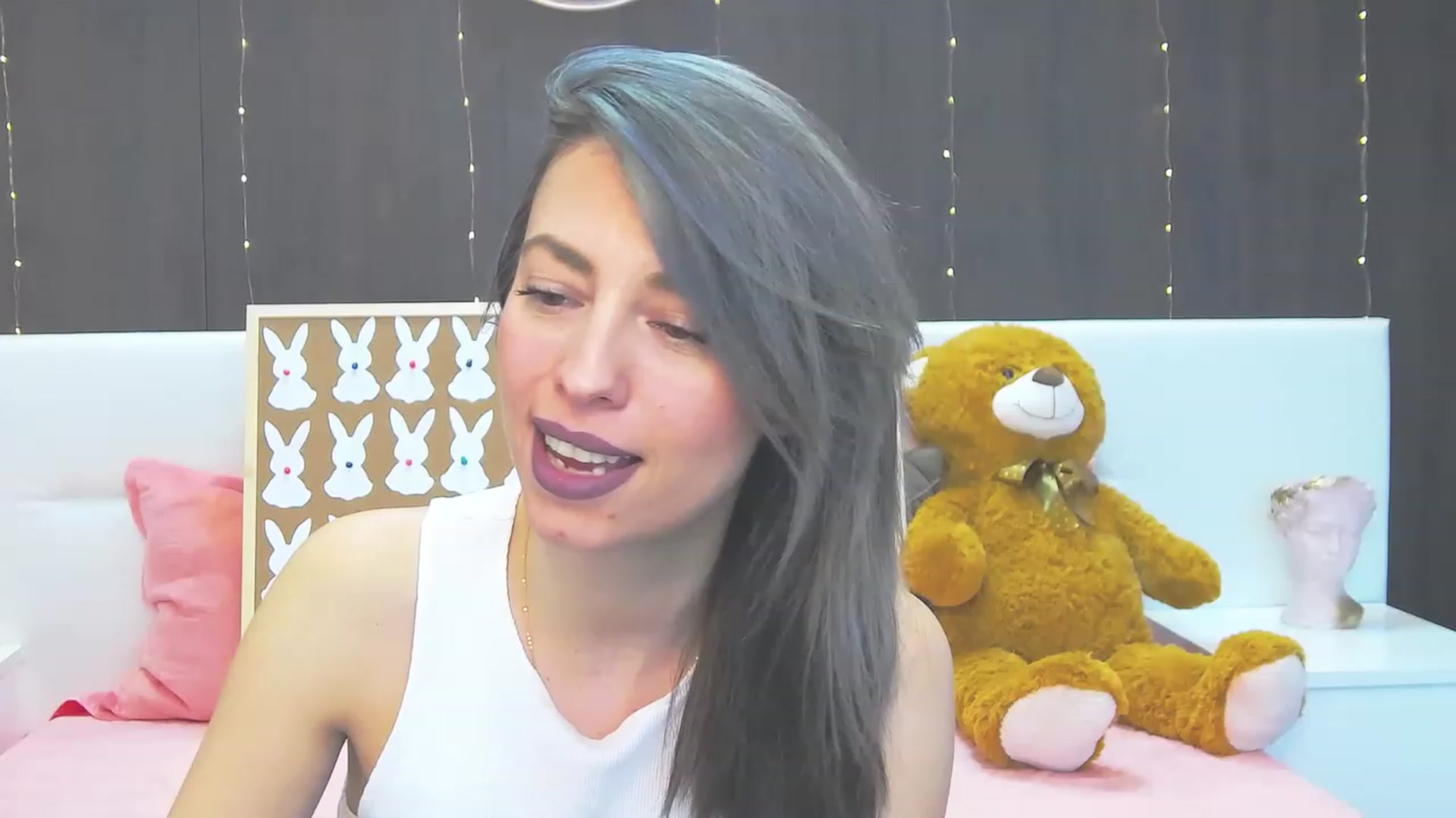 Gallery image thumbnail from PoxyVibe's myfreecams stream on, 04/13/2023, 15:27 image 4 of 20
