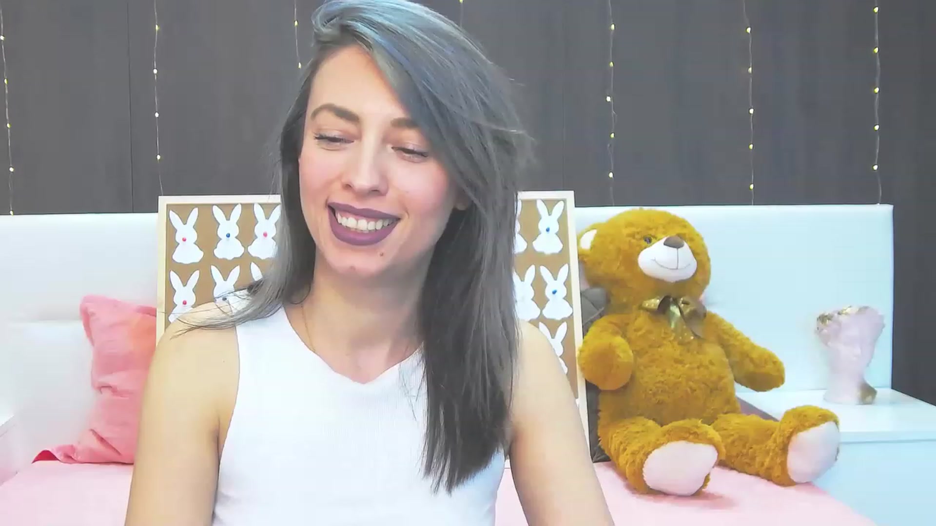 Gallery image thumbnail from PoxyVibe's myfreecams stream on, 04/13/2023, 15:27 image 2 of 20