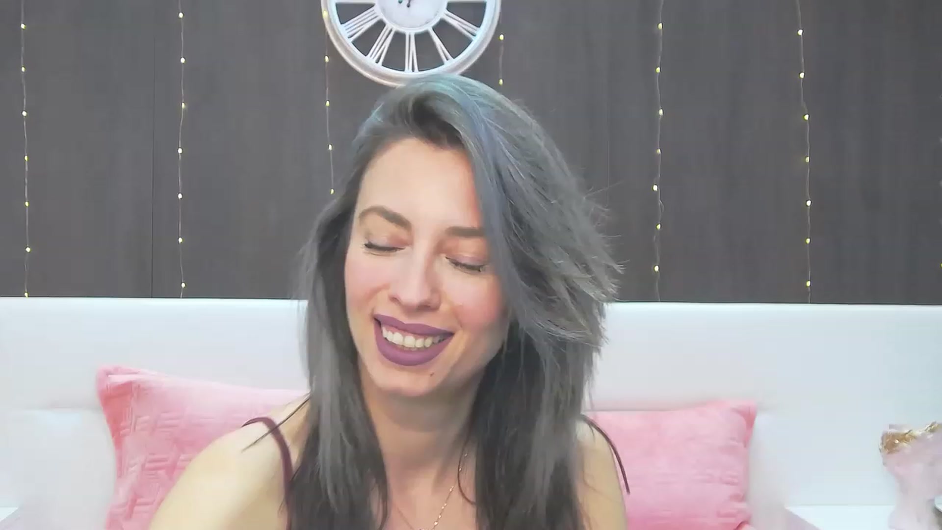 Gallery image thumbnail from PoxyVibe's myfreecams stream on, 04/21/2023, 14:10 image 1 of 20