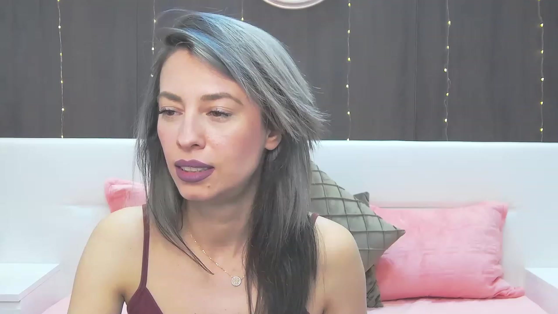 Gallery image thumbnail from PoxyVibe's myfreecams stream on, 04/21/2023, 15:04 image 8 of 20