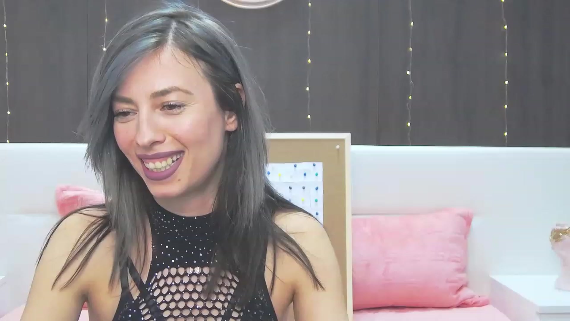 Gallery image thumbnail from PoxyVibe's myfreecams stream on, 04/21/2023, 18:04 image 2 of 20