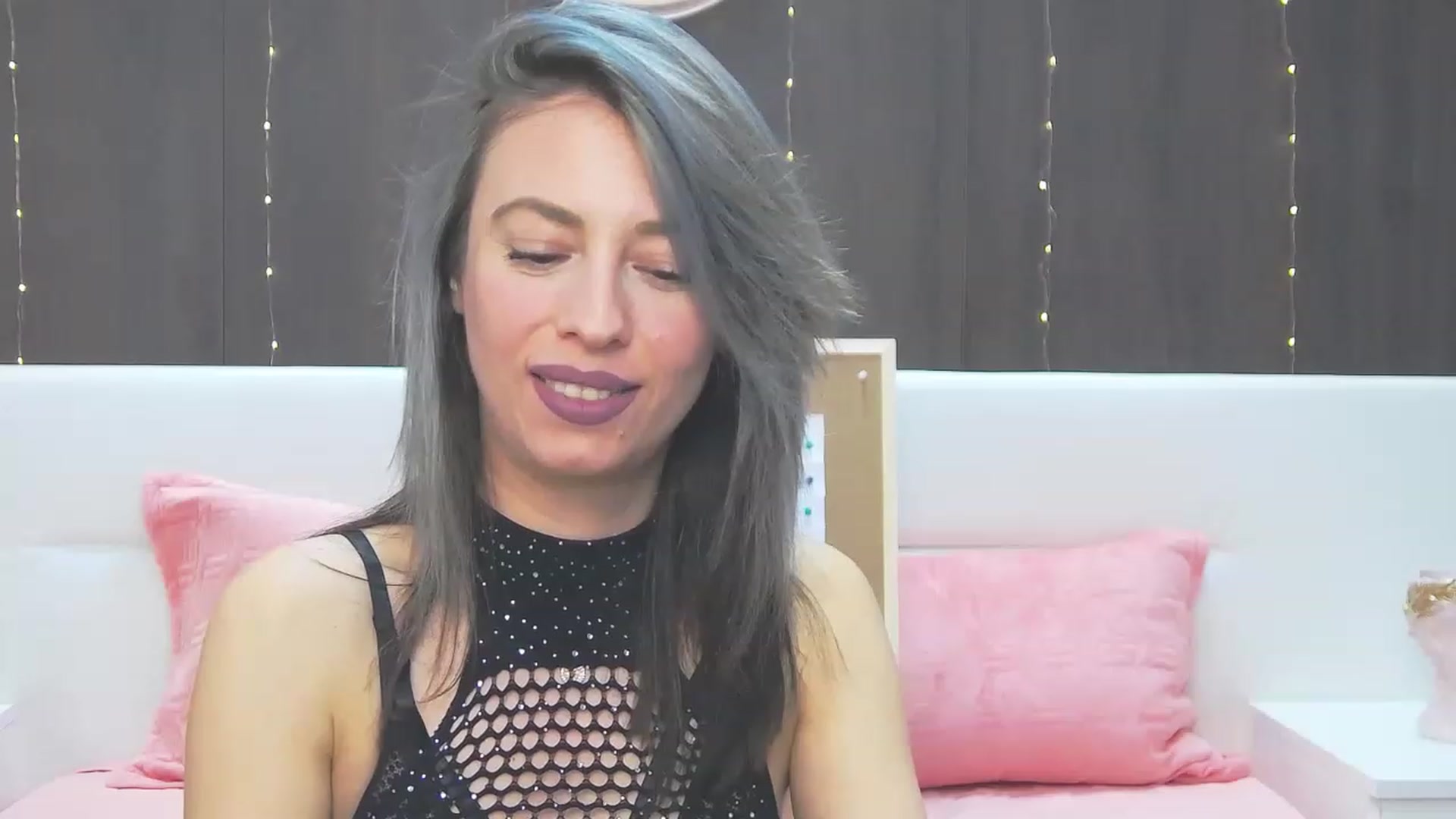 Gallery image thumbnail from PoxyVibe's myfreecams stream on, 04/21/2023, 18:04 image 6 of 20