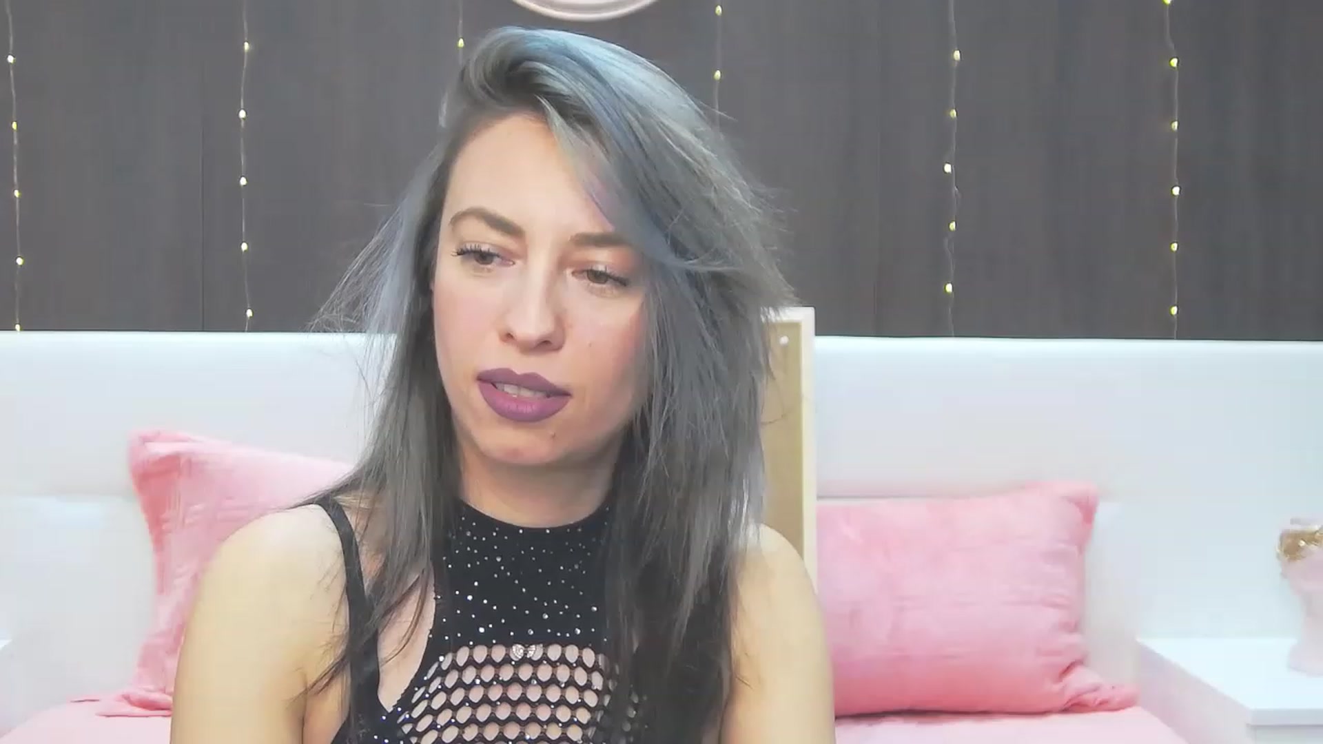 Gallery image thumbnail from PoxyVibe's myfreecams stream on, 04/21/2023, 18:04 image 8 of 20