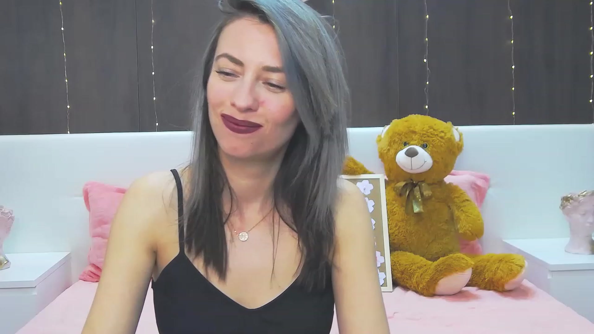 Gallery image thumbnail from PoxyVibe's myfreecams stream on, 04/24/2023, 19:34 image 8 of 20