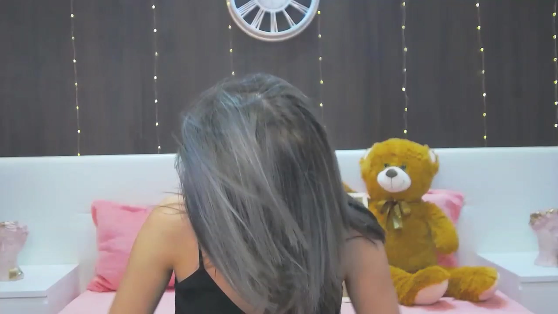 Gallery image thumbnail from PoxyVibe's myfreecams stream on, 04/24/2023, 19:34 image 14 of 20