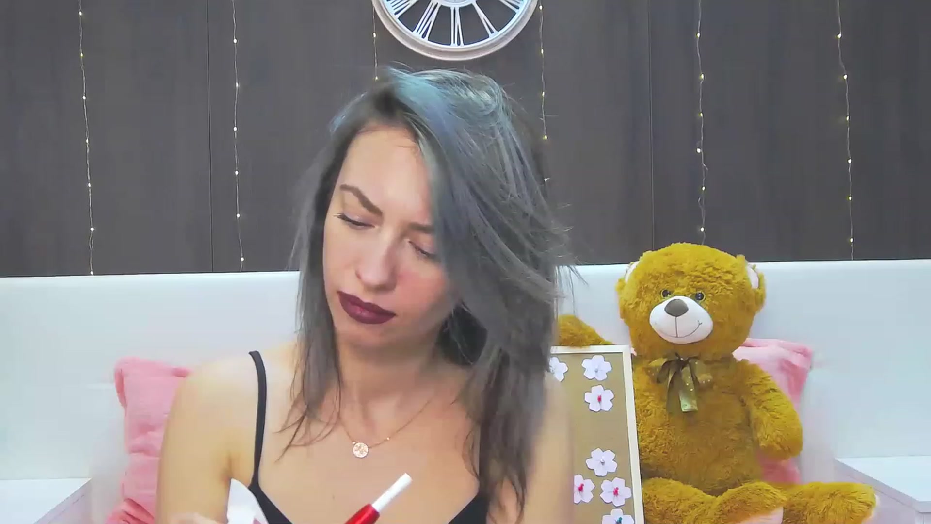 Gallery image thumbnail from PoxyVibe's myfreecams stream on, 04/24/2023, 19:34 image 15 of 20