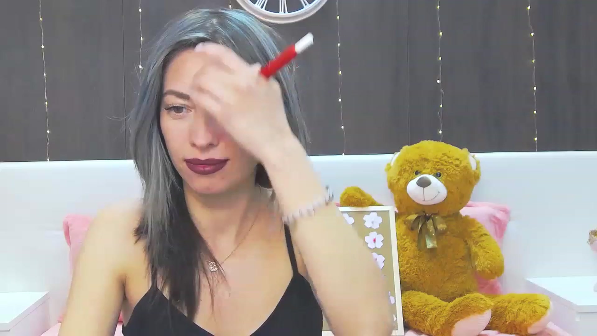 Gallery image thumbnail from PoxyVibe's myfreecams stream on, 04/24/2023, 19:34 image 12 of 20