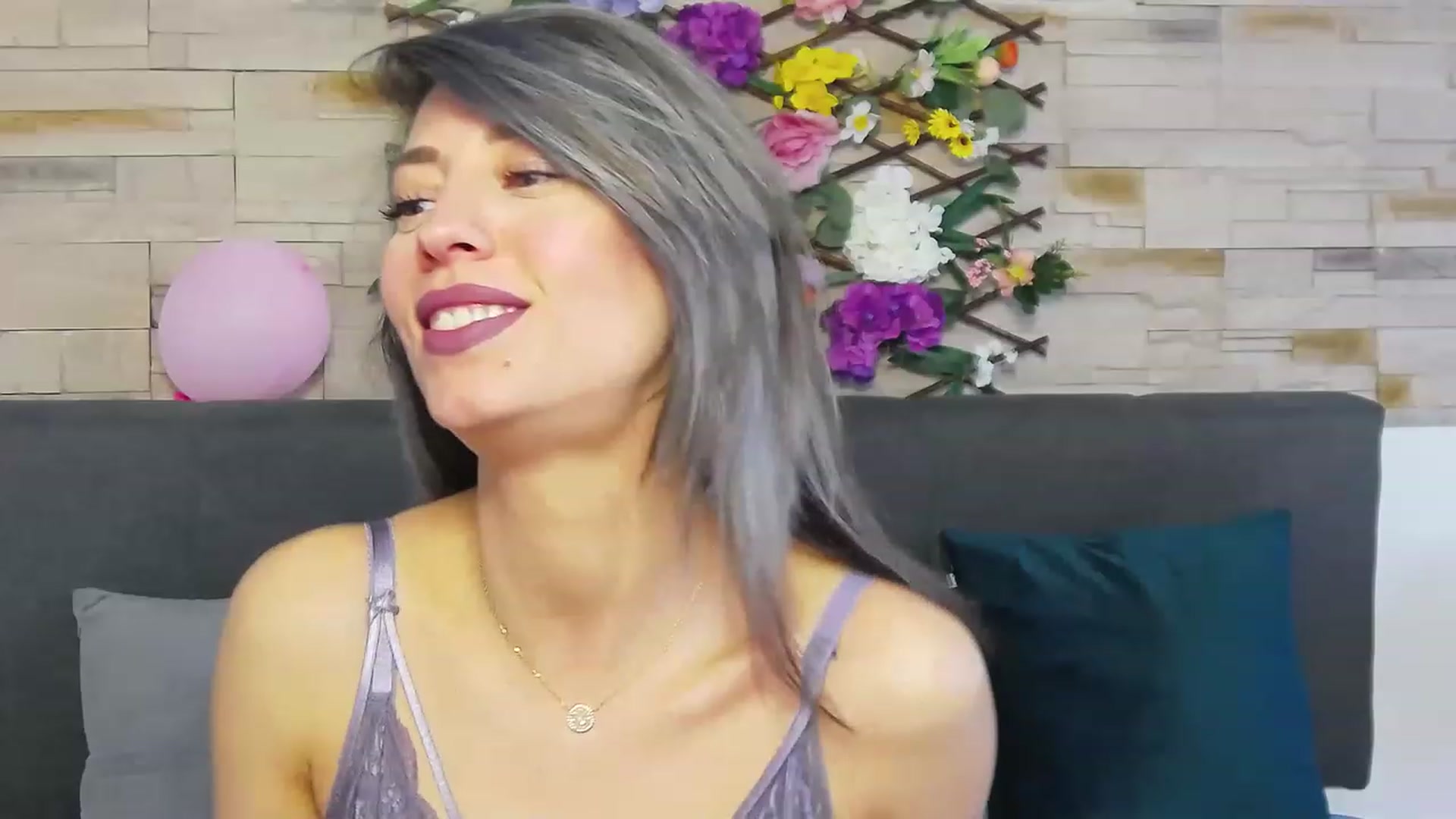 Gallery image thumbnail from PoxyVibe's myfreecams stream on, 05/01/2023, 15:17 image 8 of 20