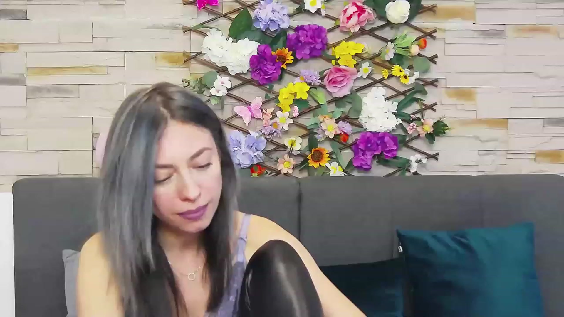 Gallery image thumbnail from PoxyVibe's myfreecams stream on, 05/01/2023, 16:15 image 10 of 20